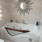 Aqua Royal Alexus Luxury Apartment *