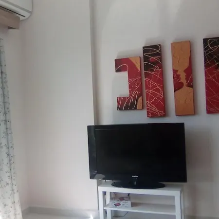 Aqua Royal Alexus Luxury アパート キレニア