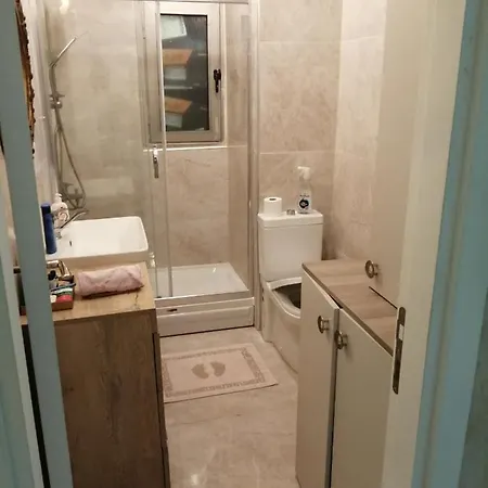 Aqua Royal Alexus Luxury アパート