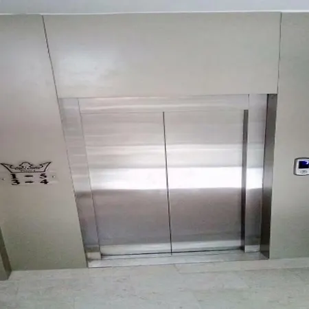 アパート Aqua Royal Alexus Luxury キレニア